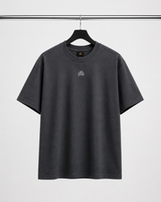 Camiseta Oversize Gris Grafito – August Estilo Técnico Urbano