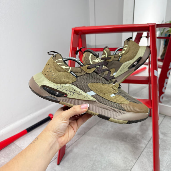 JDN Delta 3 Low Earth – Comodidad y Estilo Futurista