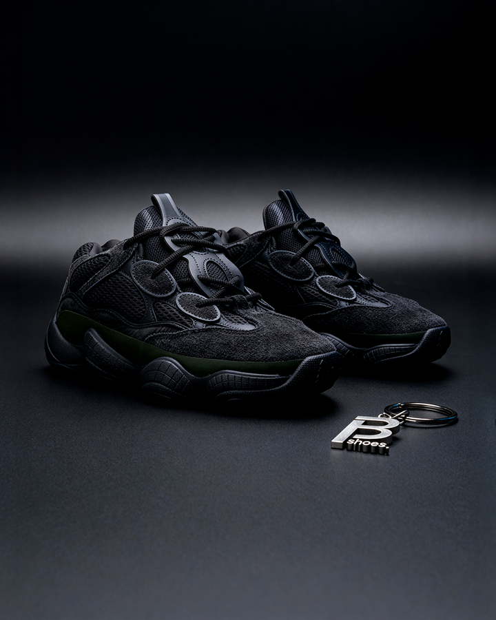 Yzy 500 Utility Black – Elegancia y agresividad urbana en un solo par ...
