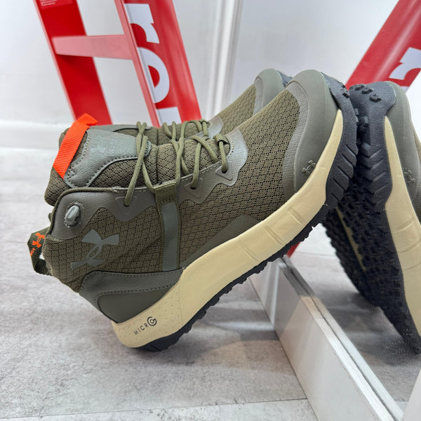 UNDER A Micro G Trek Verde – Comodidad Outdoor Extrema