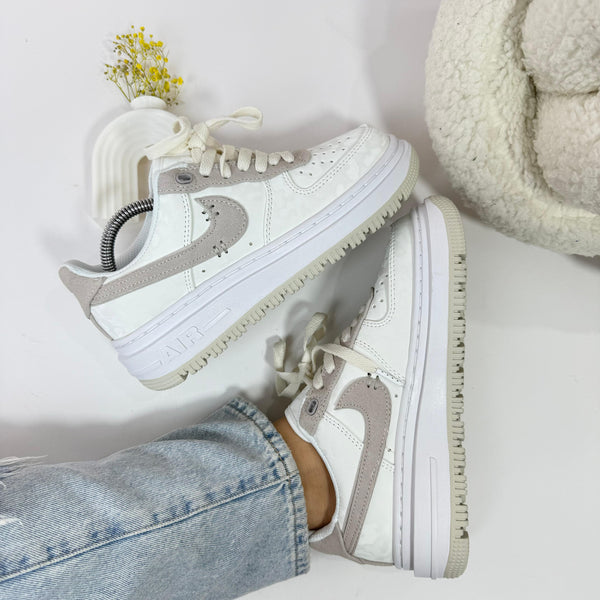 NK AF1 Shadow Blanco/Gris – Estilo Doble y Plataforma Sutil