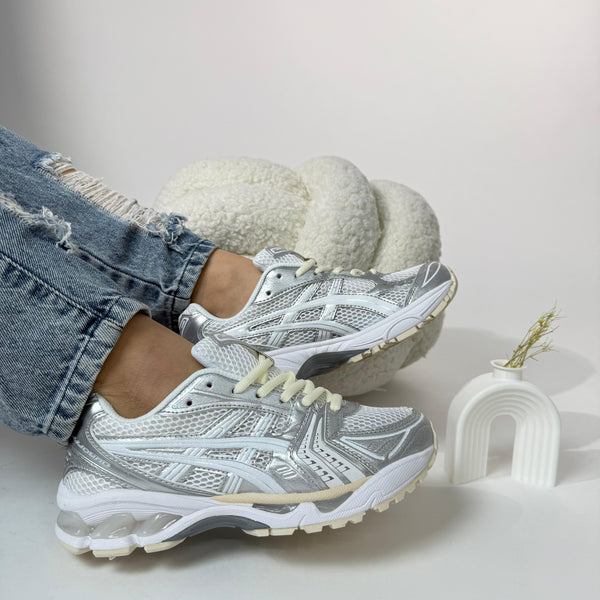 Zapatillas ASICS GEL-Kayano 14 White Silver – Elegancia Retro y Tecnología GEL