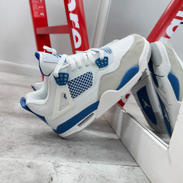 JDN Retro 4 Military Blue – Icono del Sneaker Game