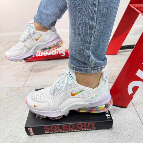 NK Air Max 270 React SE – Amortiguación y Estilo Multicolor