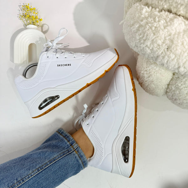 Skchrs Uno Air White – Estilo Minimal y Amortiguación Total