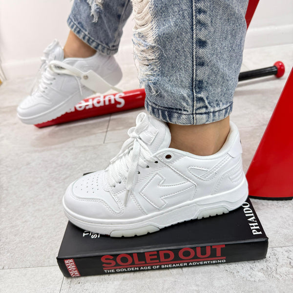 Off-White OOO Triple White – Minimalismo de Lujo Urbano